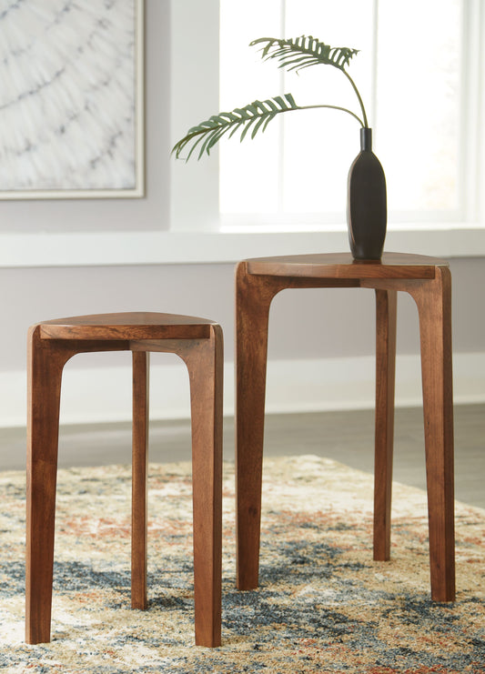 Brynnleigh - Accent Table Set (Set of 2) - Medium Brown