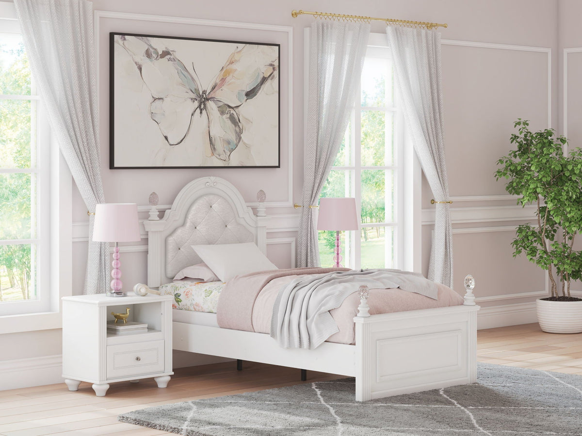 Kozlani - Upholstered Panel Bed