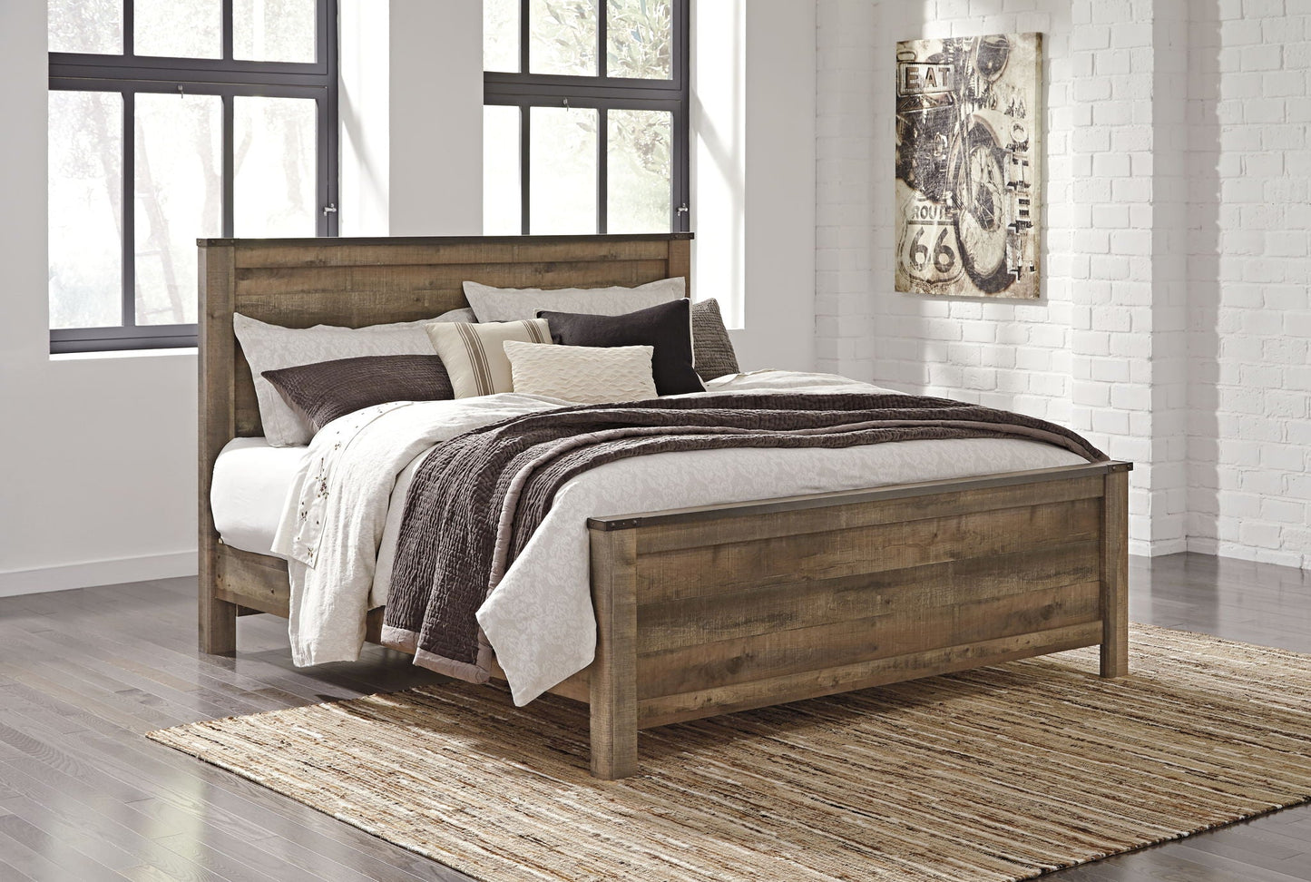 Trinell - Panel Bed