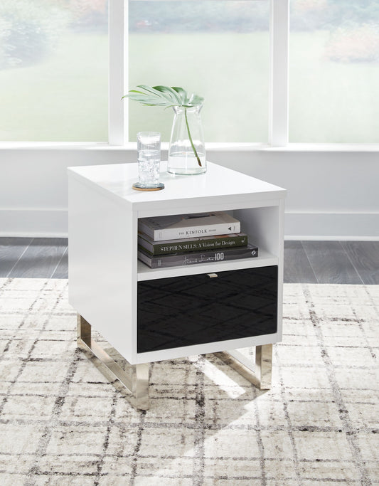 Gardoni - Chair Side End Table - White / Black