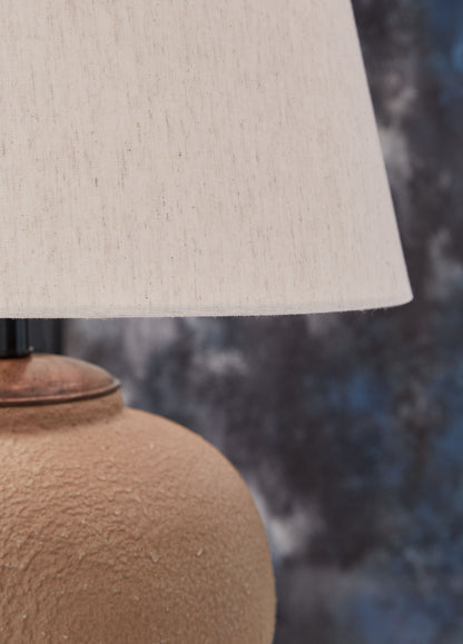 Scantor - Metal Table Lamp - Rust