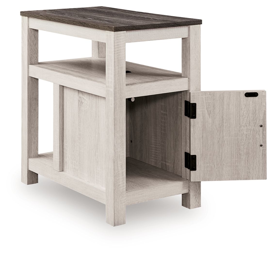 Fendenmore - Chair Side End Table