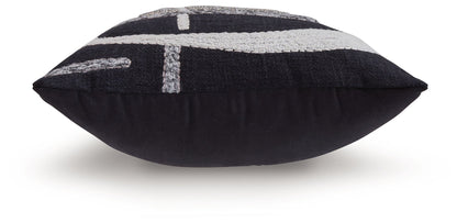 Gavrileigh - Pillow (Set of 4) - Black / Gray / Ivory