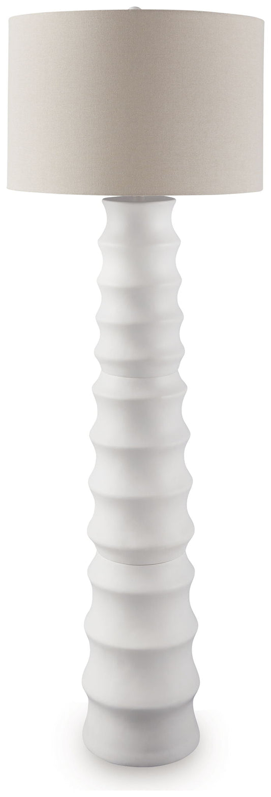 Veraleigh - Poly Lamp