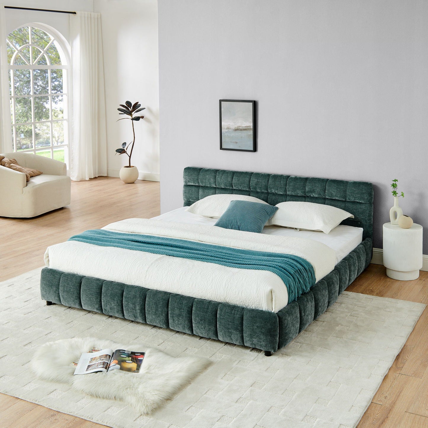 Modern Platform Bed Frame With Thick Fabric
