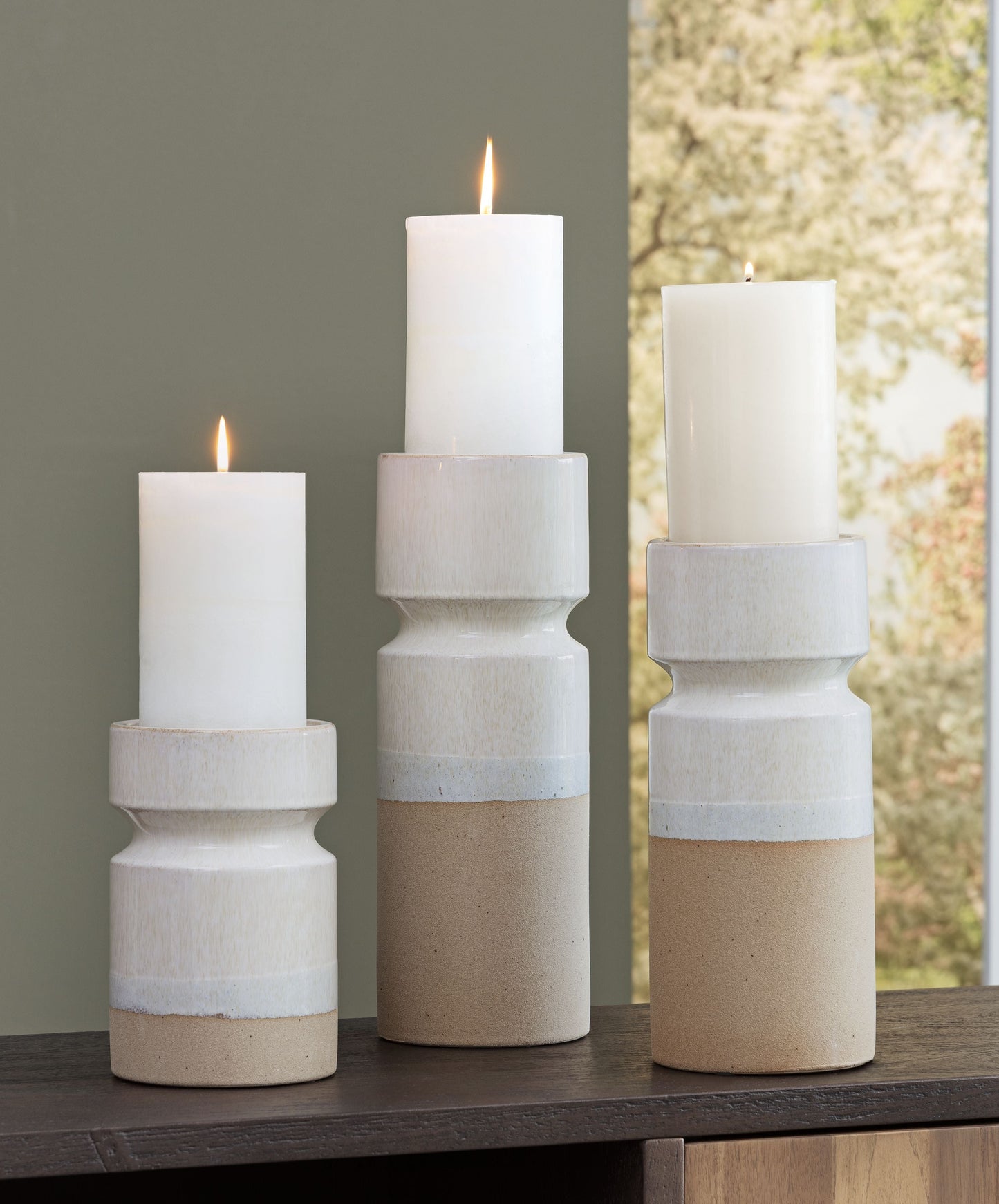 Hurston - Candle Holder Set (Set of 3) - Ivory / Brown