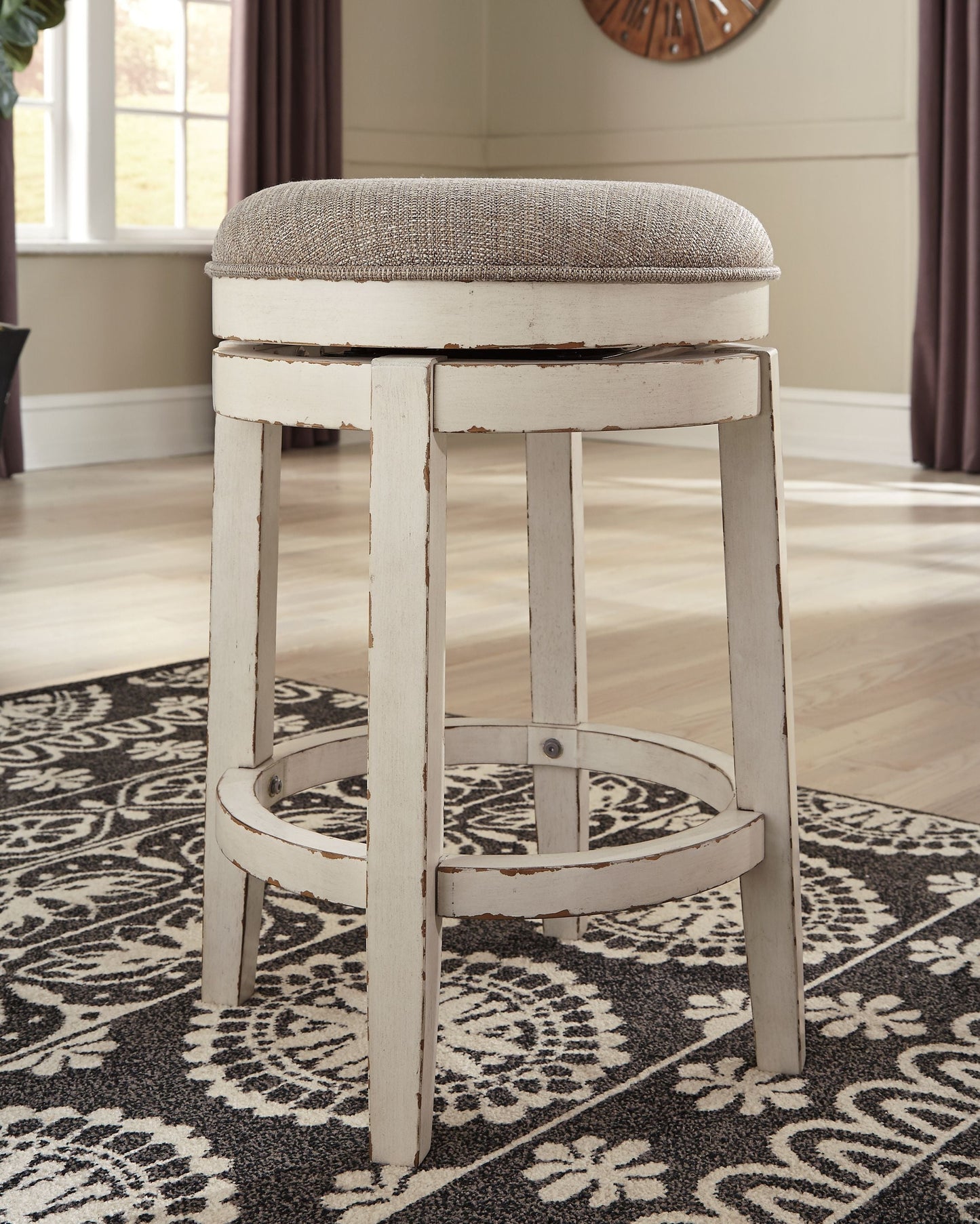 Realyn - Uph Swivel Stool