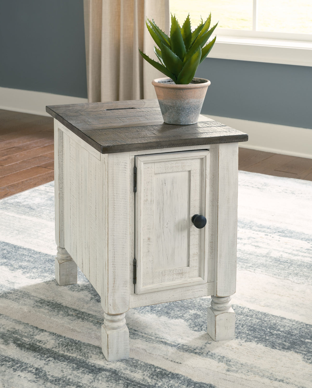 Havalance - Chair Side End Table - White / Gray
