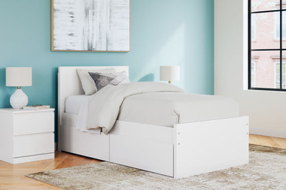 Onita - Panel Platform Bed